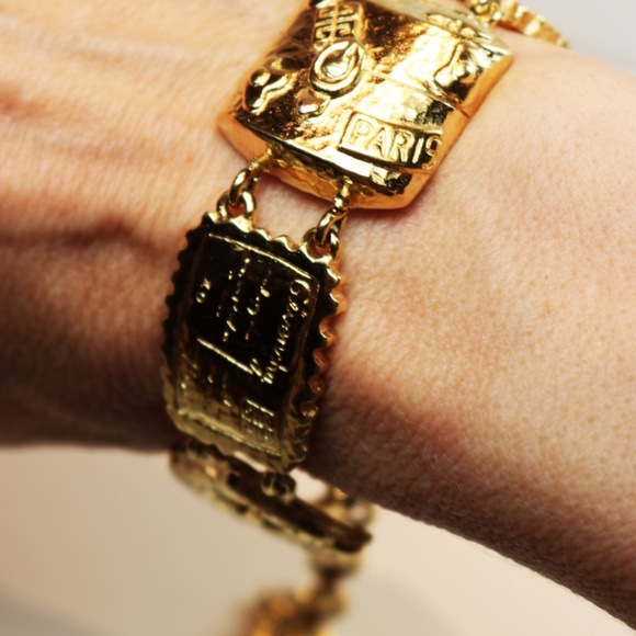 🎊🥳 Host Pick!🎉 Vintage GIVENCHY Travel Bracelet - Picture 6 of 16